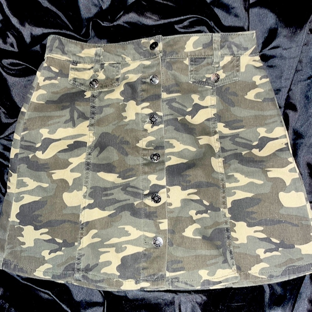 Camo skirt